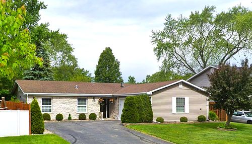 8138 N Carrolton Ct, Hanover Park, IL, 60133-2333 | Card Image