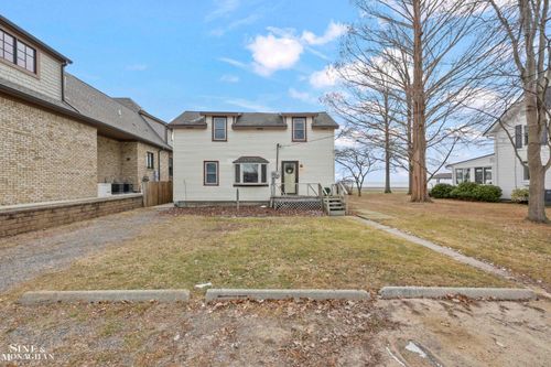 34590 Jefferson Ave, Harrison Township, MI, 48045-3325 | Card Image