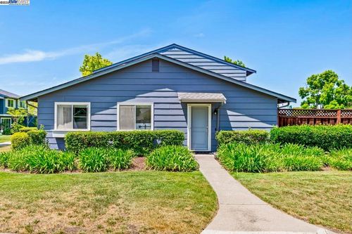 1825 Monterey Dr, Livermore, CA, 94551-6779 | Card Image