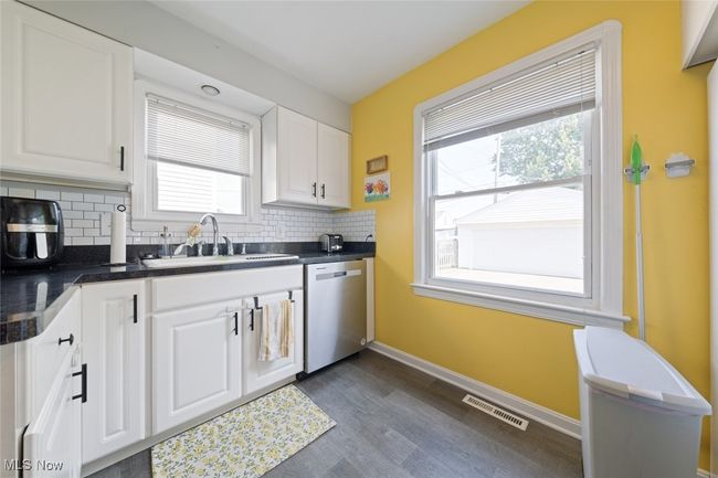 8306 Deerfield Dr, House other with 3 bedrooms, 2 bathrooms and null parking in Parma OH | Image 12