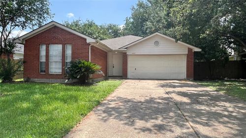 15407 Town Green Dr, Houston, TX, 77083-5539 | Card Image