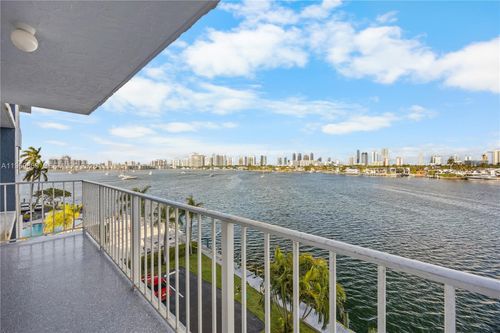 apt-5j-16570 Ne 26th Ave, North Miami Beach, FL, 33160-4016 | Card Image