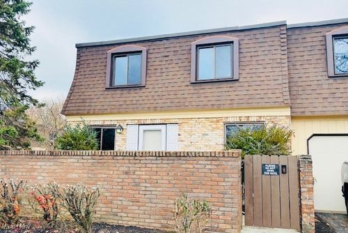 1651 Mentor Ave, Painesville, OH, 44077-1742 | Card Image