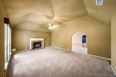 512 S Nyssa Avenue, House other with 3 bedrooms, 2 bathrooms and null parking in Broken Arrow OK | Image 3