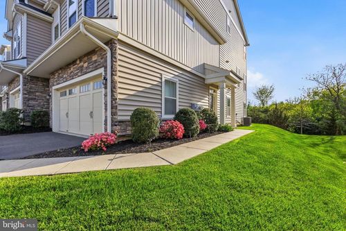 332 Redbud Ln, KENNETT SQUARE, PA, 19348-1584 | Card Image