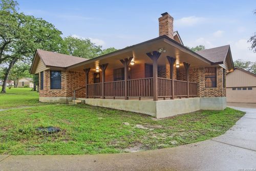 338 Twin Oaks Dr, La Vernia, TX, 78121-4520 | Card Image