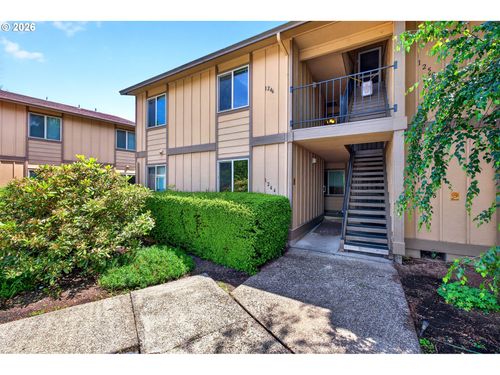 24-1246 Ne 27th St, McMinnville, OR, 97128-2331 | Card Image