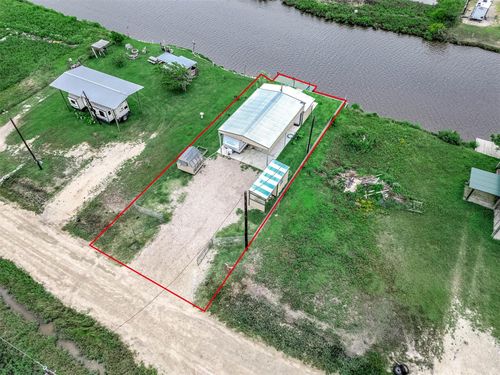 351 Mariner St, Sargent, TX, 77414 | Card Image