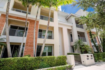 13338 Alton Road, Townhouse with 3 bedrooms, 2 bathrooms and null parking in Palm Beach Gardens FL | Image 1