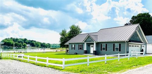 6520 Camp Blvd, Hanoverton, OH, 44423-9632 | Card Image