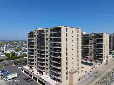 10I - 45 Ocean Avenue, Condo with 2 bedrooms, 2 bathrooms and 1 parking in Monmouth Beach NJ | Image 2