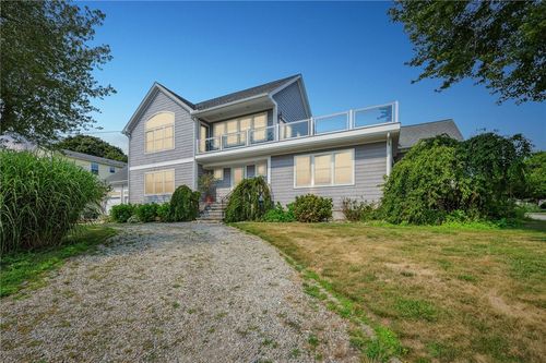 18 Anawan Ave, Narragansett, RI, 02882-1537 | Card Image
