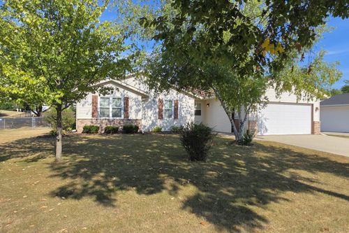 280 Crestview Ln, Lake Mills, WI, 53551-1931 | Card Image