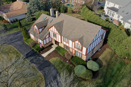 3105 38th St, Oak Brook, IL, 60523-2667 | Card Image