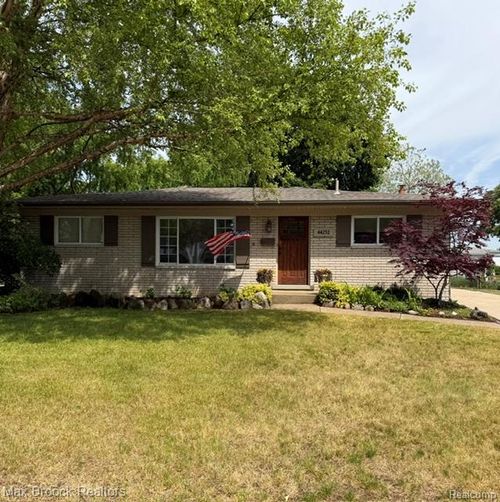 44252 Felstone Dr, Sterling Heights, MI, 48313-1030 | Card Image