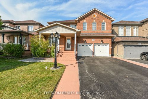 30 Fairhill Ave, Brampton, ON, L7A2E7 | Card Image