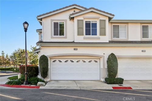 425 N Bloomberry, Orange, CA, 92869-7577 | Card Image