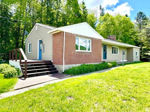 7 Sunset Dr, Colebrook, NH, 03576-3636 | Card Image