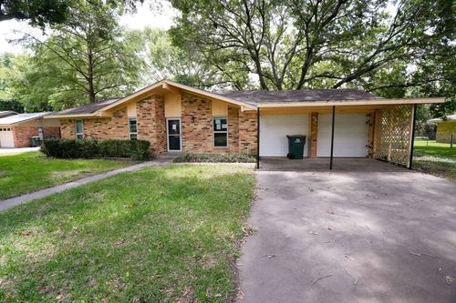 1418 Ne 7th St, Smithville, TX, 78957-1221 | Card Image
