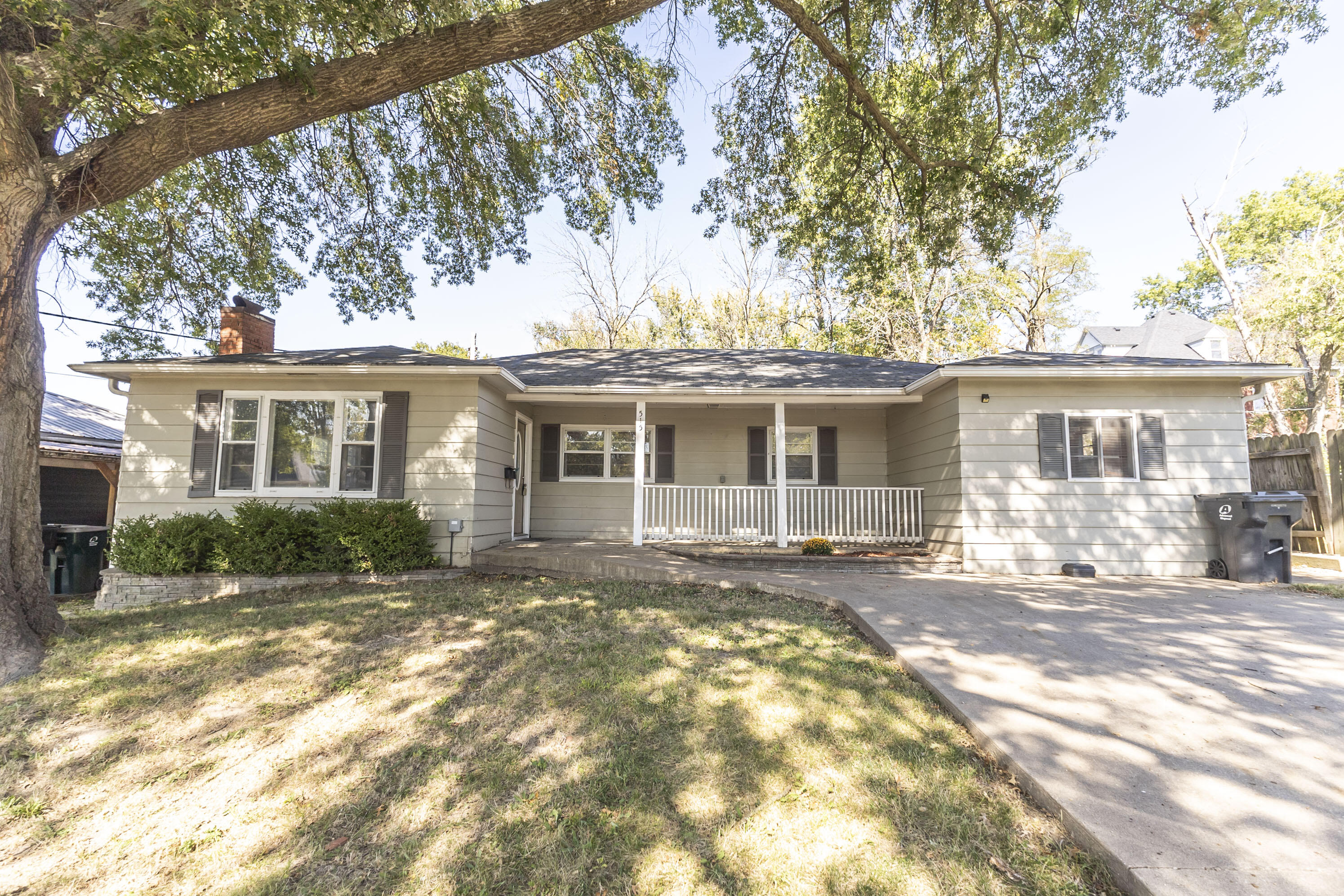 Gilman St, Moberly, MO 65270