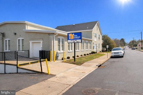 113 E Chestnut St, SOUDERTON, PA, 18964-1126 | Card Image