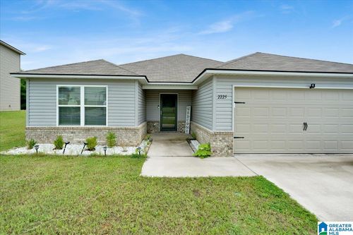 2225 W Middlebrooke Xing, ODENVILLE, AL, 35120-2113 | Card Image