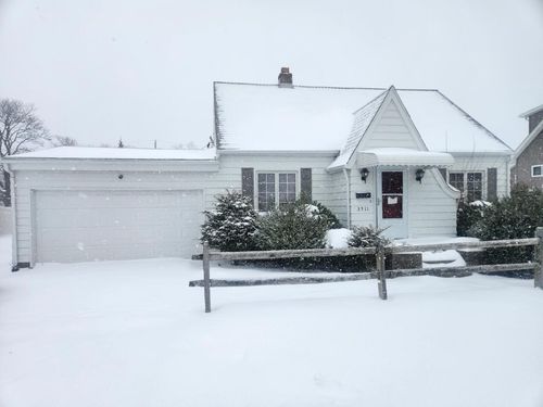 3511 Greengarden Blvd, Erie, PA, 16508-2242 | Card Image