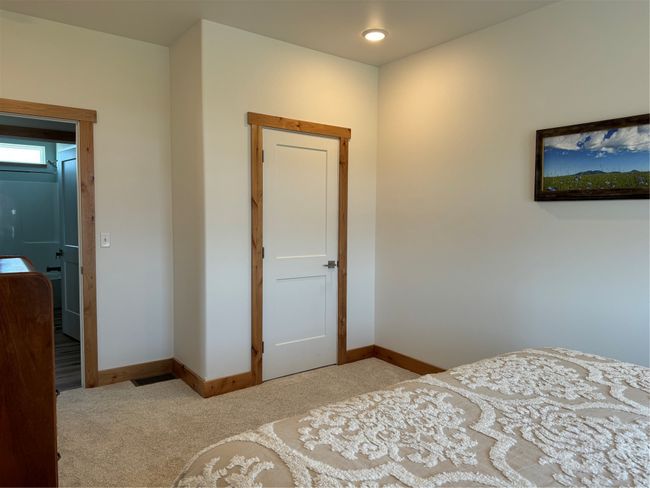 Guest Bedroom #2 | Image 31