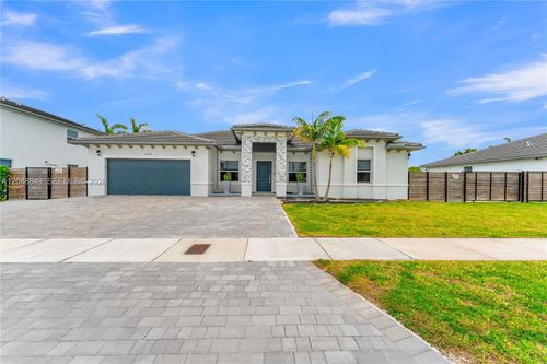 21100 Sw 127th Pl, Miami, FL, 33177-5555 | Card Image