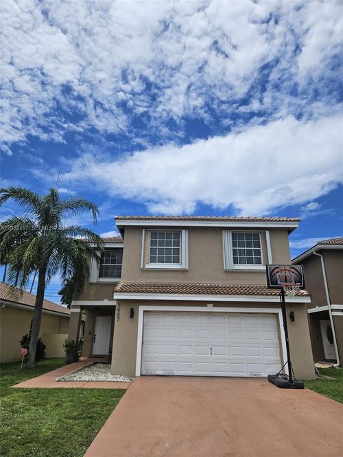 7907 Silverado Cir, Hollywood, FL, 33024-8387 | Card Image