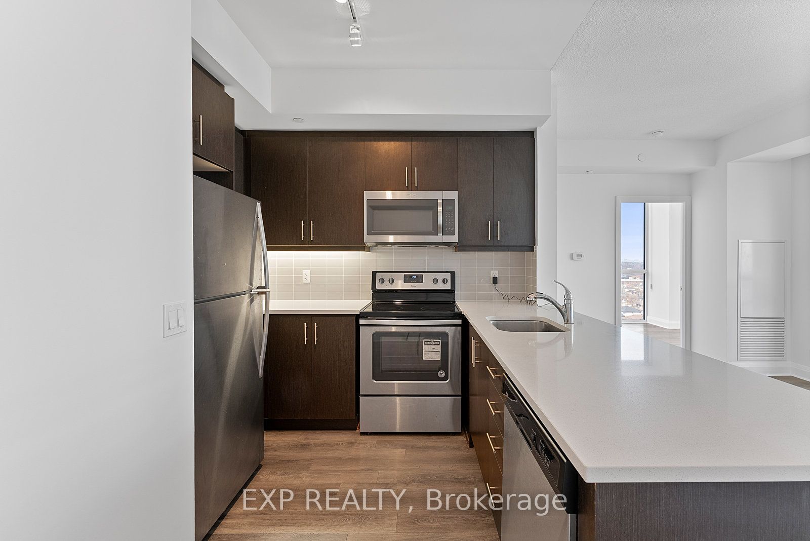 Residential Lease in Toronto W08 5