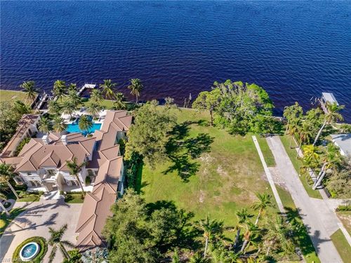 1212 Coconut Dr, FORT MYERS, FL, 33901-6609 | Card Image