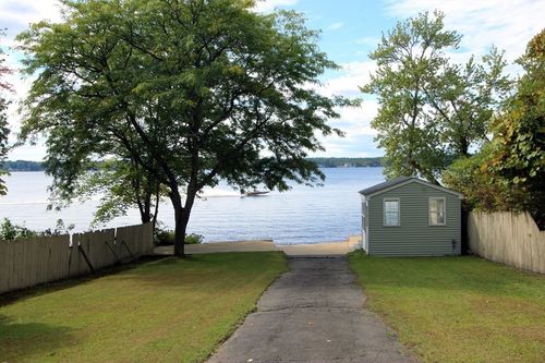 16 Norfolk St, Lakeville, MA, 02347-2423 | Card Image