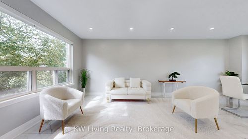 main-251 Mcconvey Dr, Richmond Hill, ON, L4C3K1 | Card Image