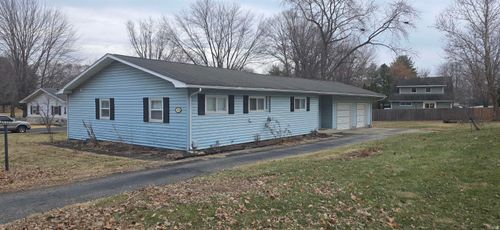 206 N Plank St, Rossville, IN, 46065-9411 | Card Image