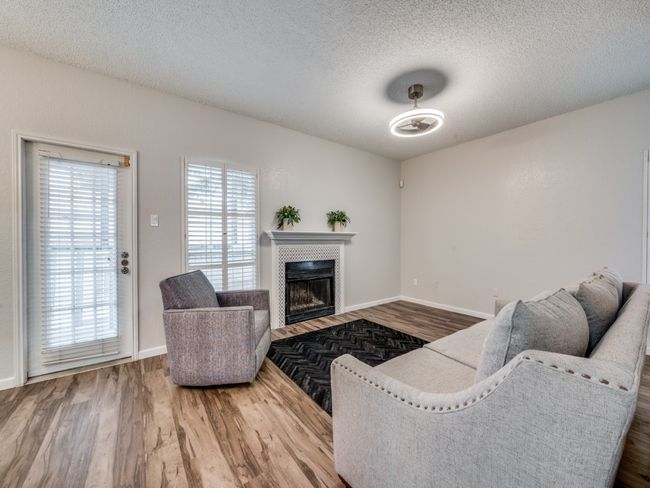 APT-308 - 1603 Marsh Ln, Condo with 2 bedrooms, 1 bathrooms and null parking in Carrollton TX | Image 6