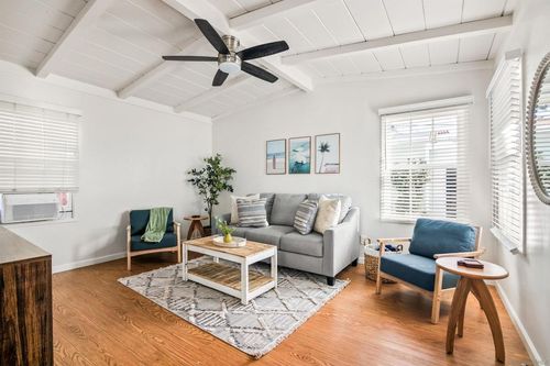 319 Nautilus St, La Jolla, CA, 92037-5966 | Card Image