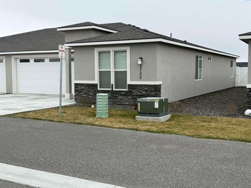 2730 Westhaven Ct, West Richland, WA, 99353-8502 | Card Image