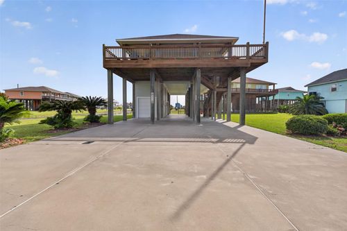 844 Eastview, Crystal Beach, TX, 77650 | Card Image