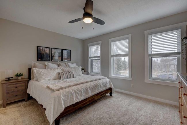 76 Somerside Grove Sw, House other with 3 bedrooms, 4 bathrooms and 4 parking in Calgary AB | Image 16