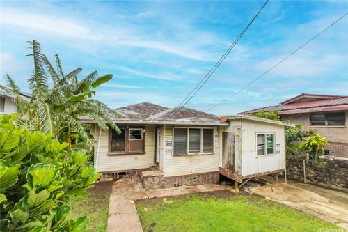 1752 Kealia Dr, Honolulu, HI, 96817-2080 | Card Image