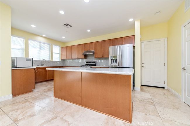 7271 Enclave Dr, House other with 3 bedrooms, 3 bathrooms and 4 parking in Eastvale CA | Image 9