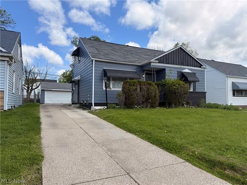 19107 Longview Avenue, Maple Heights, OH, 44137 | Card Image