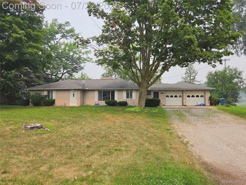 2354 Grove Park Rd, Fenton, MI, 48430-1442 | Card Image