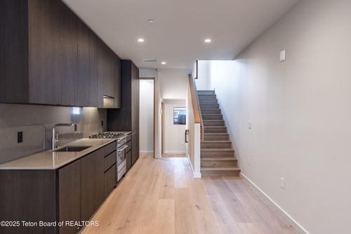 22-165 N Glenwood St, Jackson, WY, 83001-8761 | Card Image