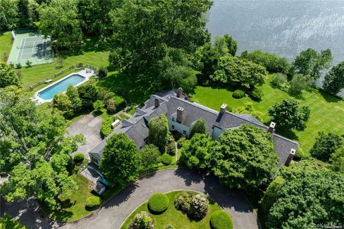 200 Cleft Rd, Mill Neck, NY, 11765-1000 | Card Image
