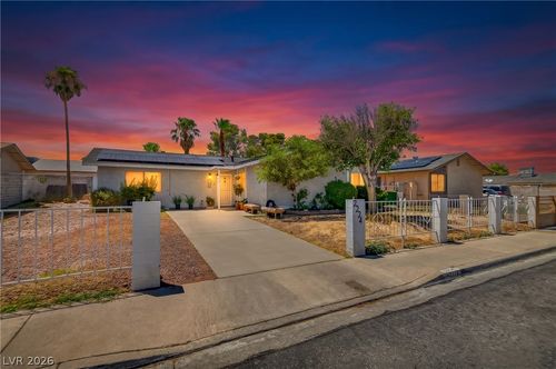 2224 La Sombra St, Las Vegas, NV, 89108-3817 | Card Image