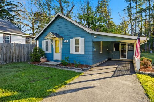 10 Hickory Ave, Port Jervis, NY, 12771-3724 | Card Image