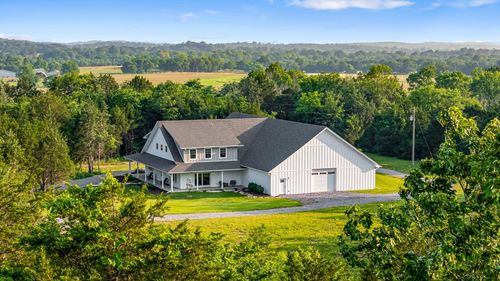 2825 Oregon Rd, Milton, TN, 37118-5524 | Card Image