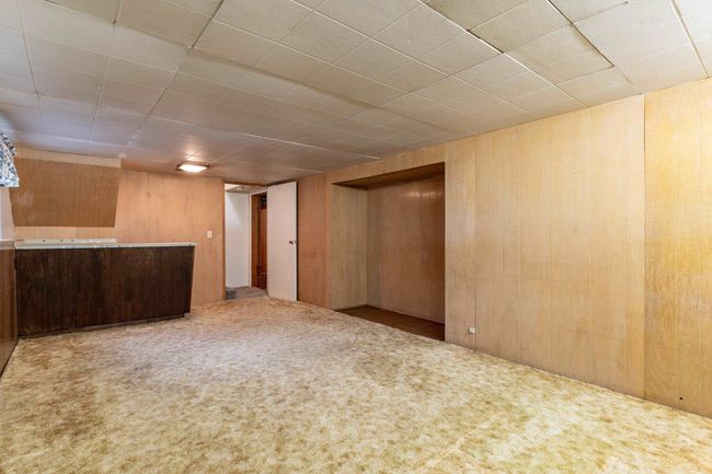 692 Blue Mountain St, House other with 3 bedrooms, 1 bathrooms and 6 parking in Coquitlam BC | Image 21